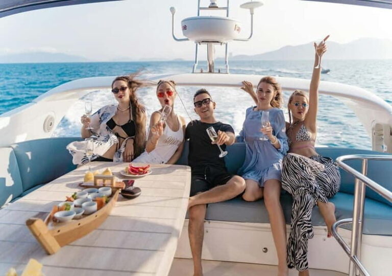 Alanya/Side/Belek:Luxury yacht tour for your special moments - Breaking Down the Experience
