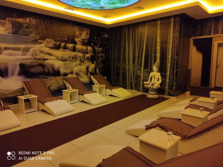 Alanya: Turkish Bath Experience with Massage and Wine Option - Detailed Breakdown of the Itinerary
