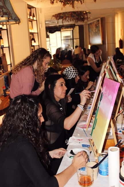 Alicante: Art Party - Paint, Sip & Fun - Who Is This Experience Best For?