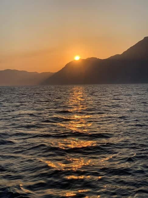 Amalfi Coast Private Sunset Cruise (OK RESTROOM NO GROUP!!) - Who is this cruise best suited for?