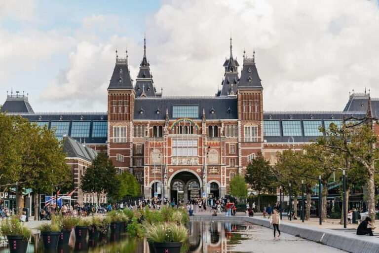 Amsterdam Bike Tour in Small Group + Optional Canal Cruise - Detailed Breakdown of the Itinerary