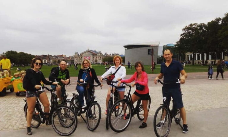 Amsterdam bike tour with a French-speaking guide local! - An Itinerary that Balances Highlights and Hidden Gems