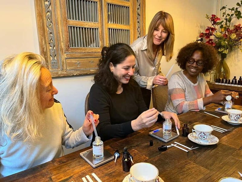 Amsterdam Center: Parfum Creation Workshop - The Experience from the Participant Perspective
