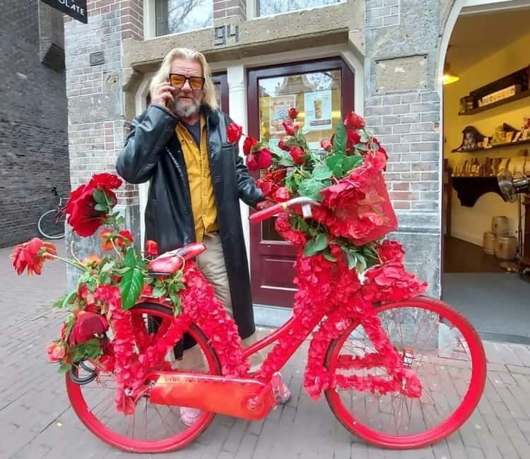 Amsterdam: City Centre, Guided Bike Tour on Flower Bikes - What to Expect from the Tour