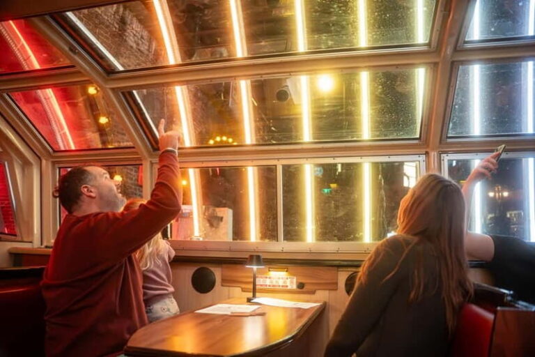 Amsterdam: Cozy Light Festival Cruise with Hot Chocolate - The Route: A Visual and Cultural Tour