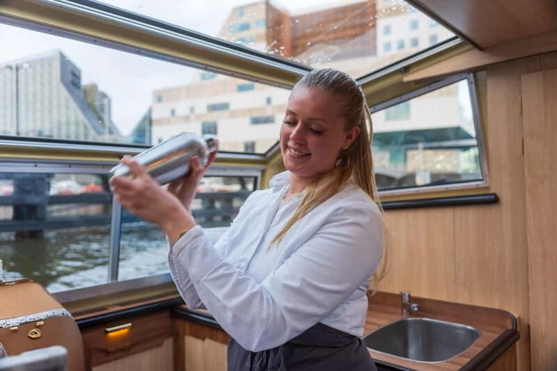 Amsterdam: Evening Cocktail Cruise Along The Canals - Who Should Book This Cruise?
