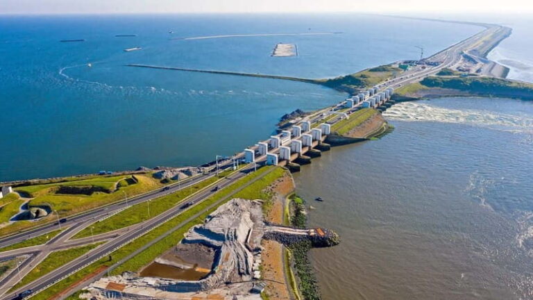Amsterdam: Giethoorn, Public Boat Cruise, Visit Afsluitdijk - Exploring the Itinerary: What Makes Each Part Special