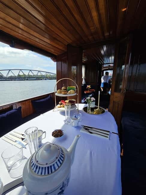 Amsterdam: Private Dinner Cruise on a Luxury Saloon Boat - An In-Depth Look at the Experience