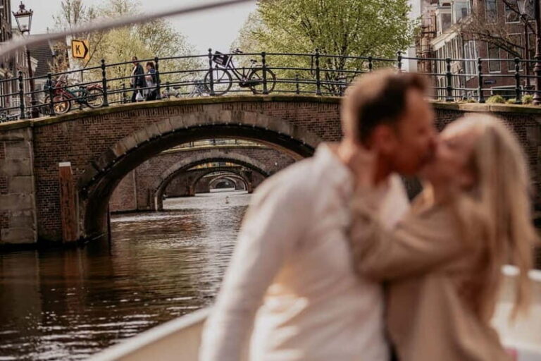 Amsterdam: Private Romantic Canal Cruise w. Prosecco/Snacks - The Itinerary Breakdown