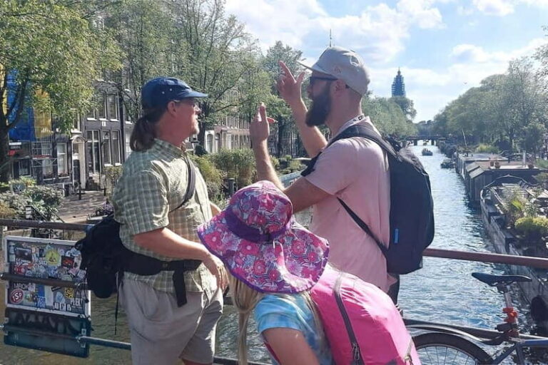 Amsterdam: Private Tour with Local Guide (French or English) - Exploring Local Streets and Markets