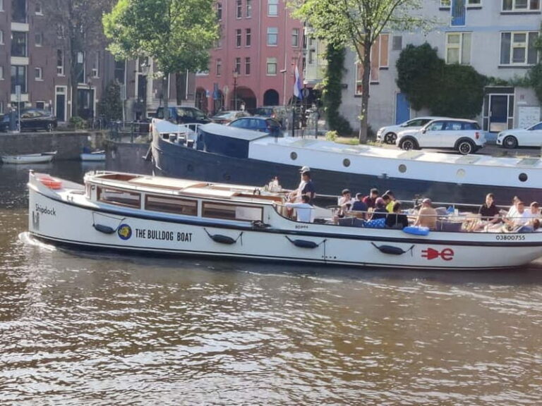 Amsterdam: SAIL 2025 with the Bulldog Boat Smoke cruise - Why This Cruise Is Worth Considering