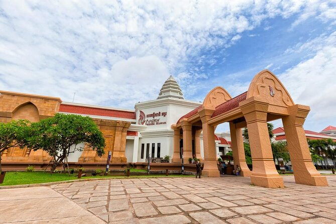 Angkor National Museum with transport - Discover the Angkor National Museum with hassle-free transport
