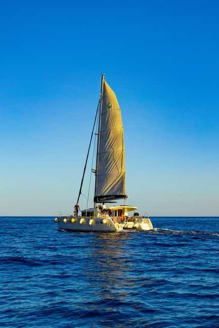 Athens: Private Catamaran Experience with Meal & Open Bar - Comfort, Safety, and Practicalities