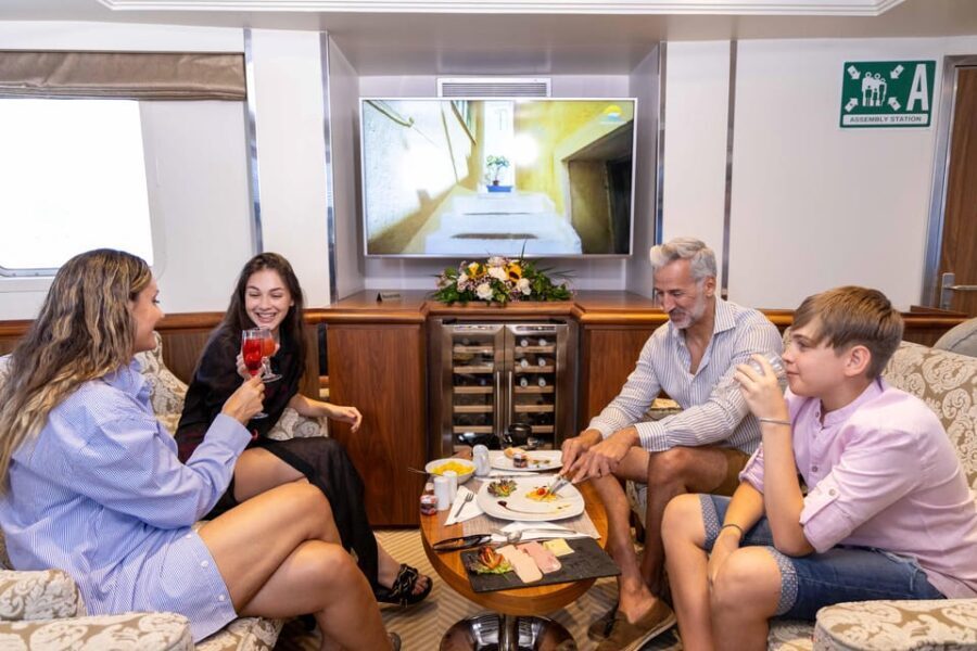 Athens: Saronic Islands Cruise with VIP Area Seating & Lunch - The Itinerary: Breaking Down the Day