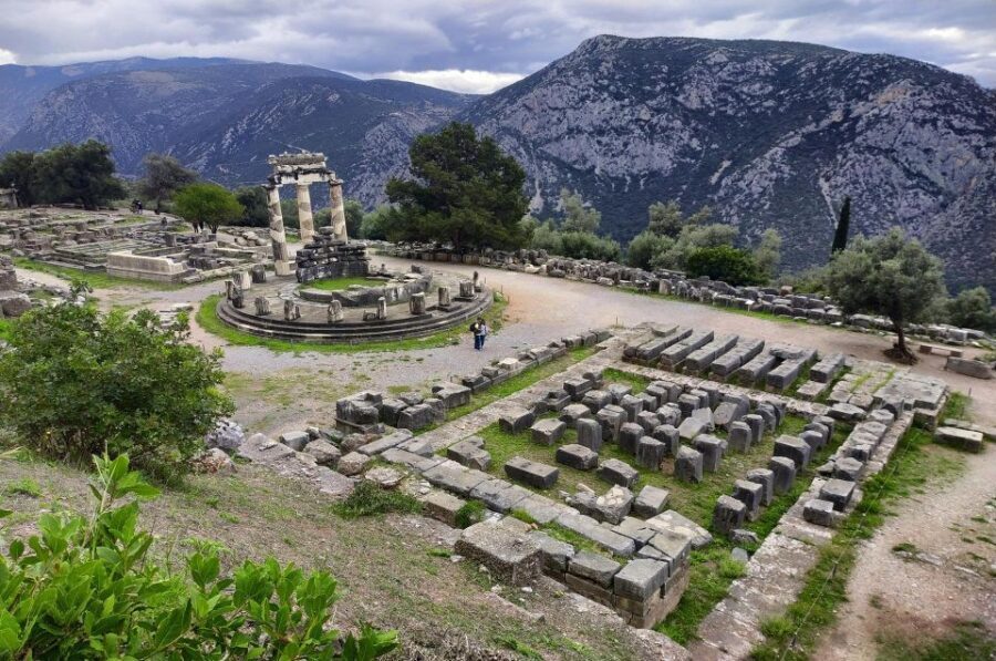 Athens to Delphi & Arachova Private Guided Tour with Lunch - The Practicalities