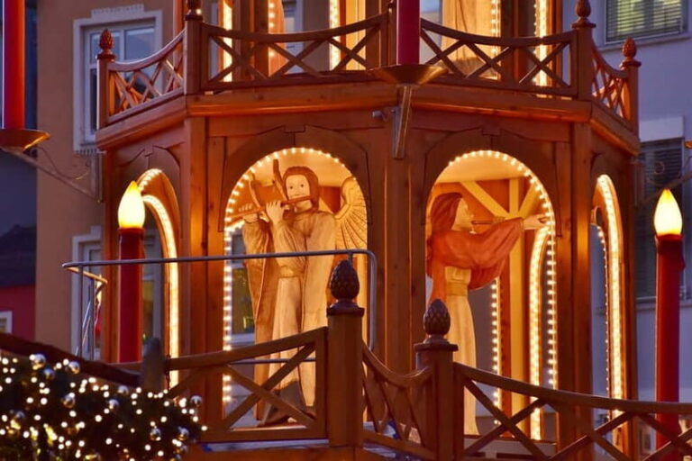 Augsburg: Private Christmas Market Walking Tour with a Local - How Does the Tour Deliver Value?