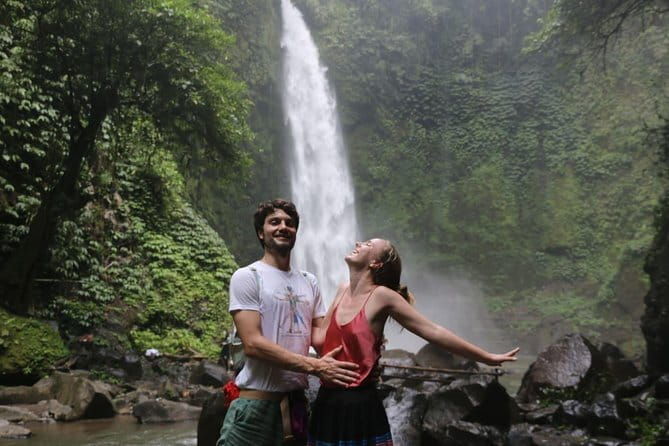 Bali Private Tour Waterfall with Tanah Lot Temple - Key Points