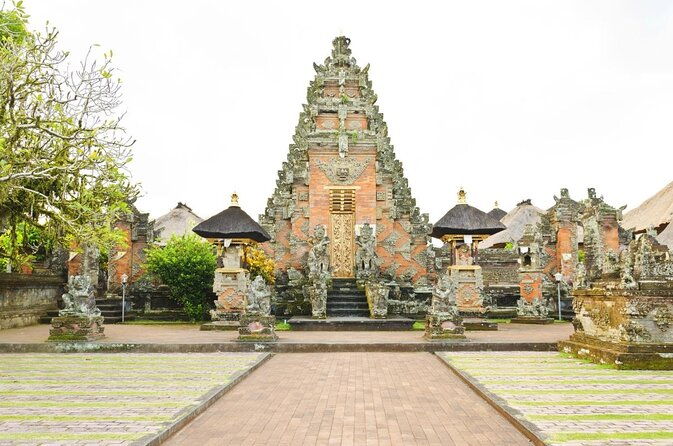 Bali Traditional Dance, Waterfall and Hindu temple with lunch - Exploring Bali through Culture, Nature, and Temples: A Review of the Bali Traditional Dance, Waterfall, and Hindu Temple Tour