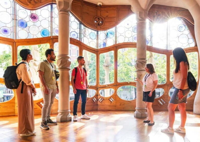 Barcelona: Casa Batlló Tour and Optional White Rabbit Museum - Practical Aspects: What You Need to Know
