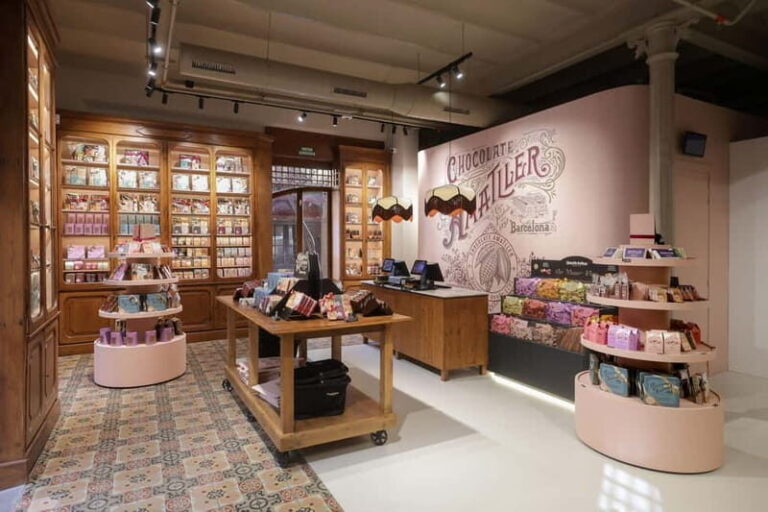 Barcelona & Chocolate Amatller History and Culture + Activity and Tasting - Practical Tips for Your Visit