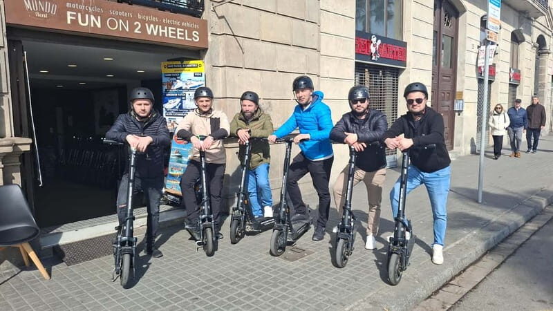 Barcelona: explore the city center and the beach on an electric scooter and e-bike - Visiting Iconic Landmarks