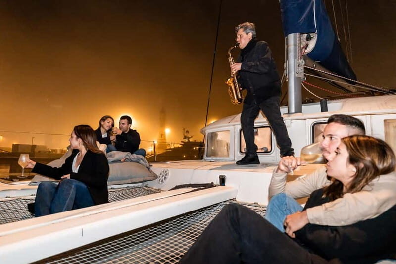 Barcelona: Night Cruise with Live Saxophone & Drink - Why This Tour Stands Out