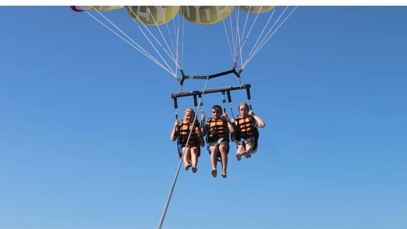 Barcelona: Parasailing with panoramic views over the sea - The Safety Briefing and Preparation