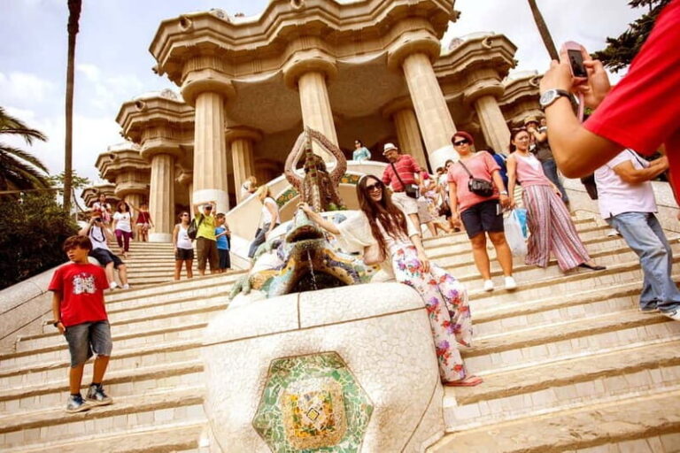 Barcelona: Park Güell Guided Tour with Skip-the-line Entry - Exploring the Main Attractions
