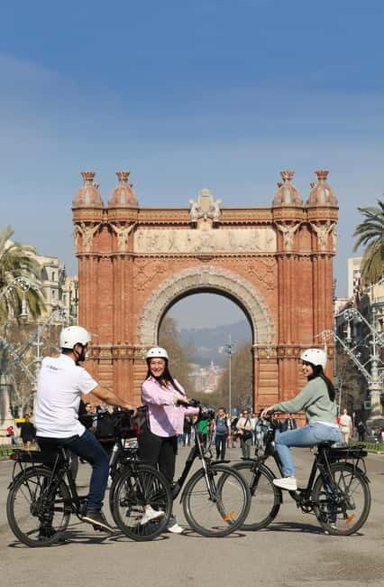 Barcelona: Tapas Tasting Tour by Regular Bike or E-Bike - Architectural Highlights and Sightseeing