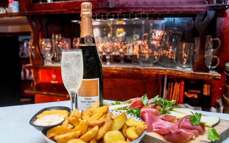 Barcelona Tapas Tastings Food Crawl Walking Tour & VIP Entry - In-Depth Look at the Itinerary