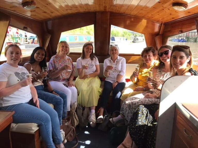 Bath: Sightseeing Boat Cruise with Prosecco - Who Will Love This Experience?