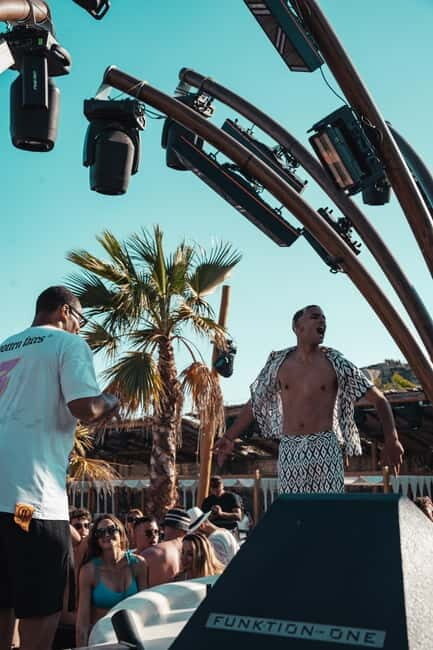 Beach Clubs Parties in Mykonos during the season - Who Would Love This Experience?