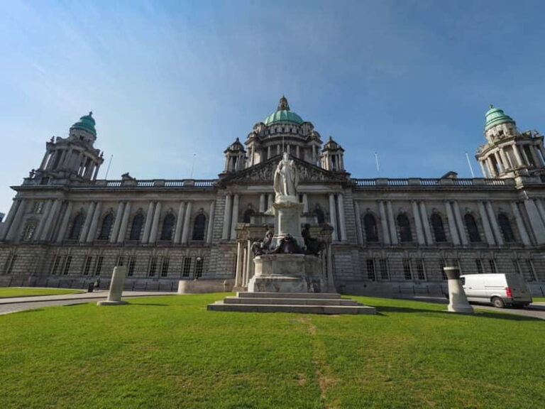 Belfast: Express Walk with a Local - Detailed Breakdown of the Itinerary