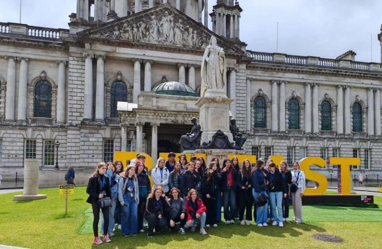 Belfast: Linen Quarter Guided Walking Tour - Exploring the Linen Quarter: A Walk Through Belfast’s Industrial Past