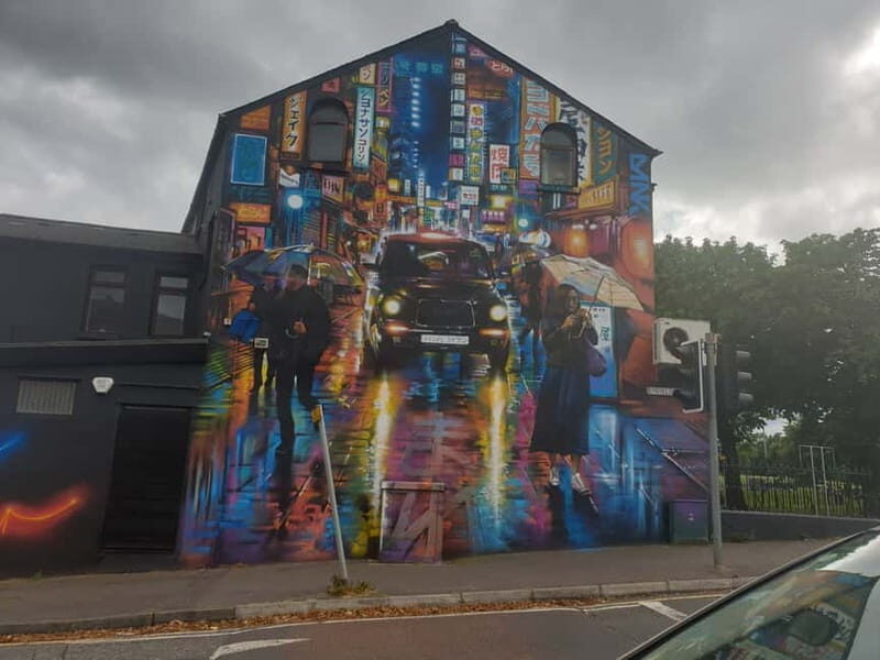 Belfast: Private Black Taxi Cab Political Murals Tour - What Makes This Tour Stand Out?