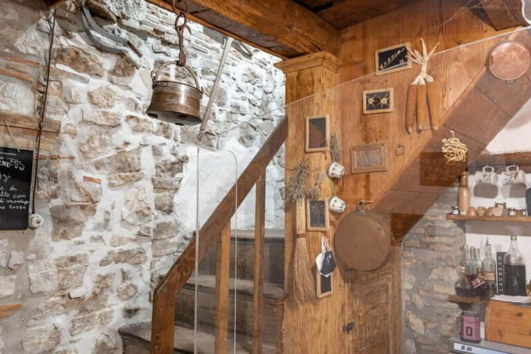 Benevento: visit and lunch at a ham workshop in Pietraroja - Exploring Pietraroja and its gastronomic treasure