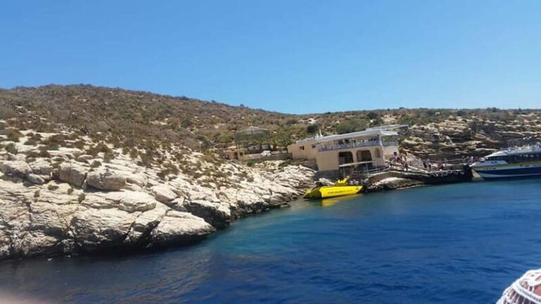 Benidorm: Peacock Island Boat Trip with Submarine included. - Highlights and Unique Features