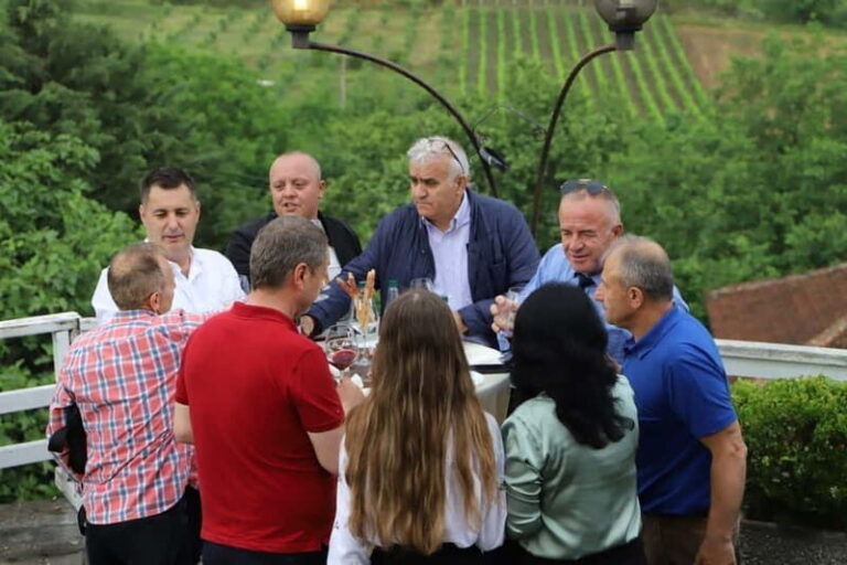 Berat 4x4 Off-Road & Vineyard Wine Tasting - Exploring Malinat Village and Its Vineyards