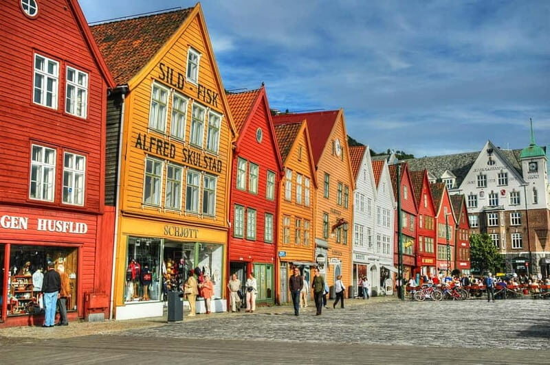 Bergen: Private Walking Tour With Local Guide - What to Expect During the Tour