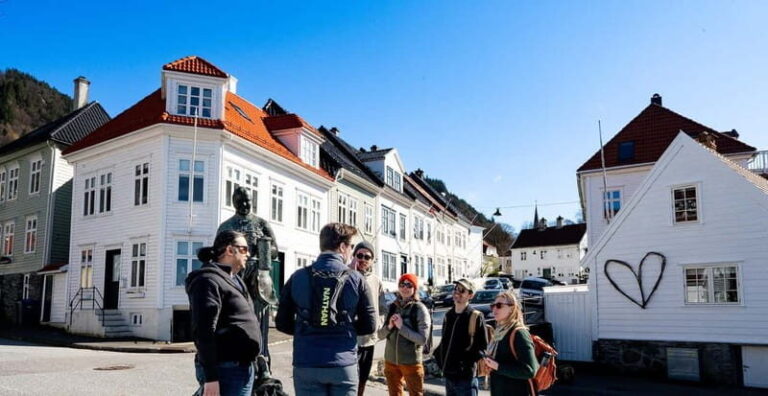Bergen: Urban Mountain Hiking and History Tour - What to Expect: Practical Details and Experience Quality