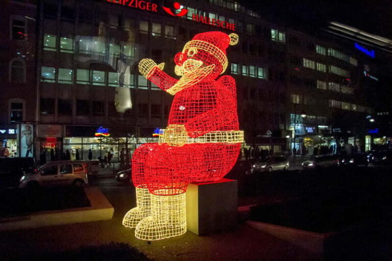 Berlin: 2-Hour Christmas Lights Bus Tour incl. Mulled Wine - What’s Included and What’s Not