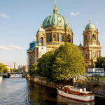 Berlin: Boat Sightseeing Tour on Electric Motor Yacht - The Itinerary Breakdown