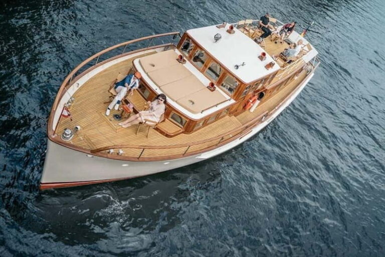 Berlin: Electric Yacht Cruise with 4-Course Dinner - The Itinerary in Detail
