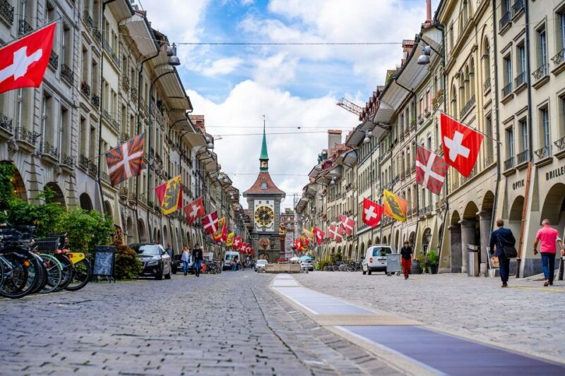 Bern: Highlights & Hidden Gems Guided Tour in a Small Group - A Detailed Look at the Bern Highlights & Hidden Gems Tour