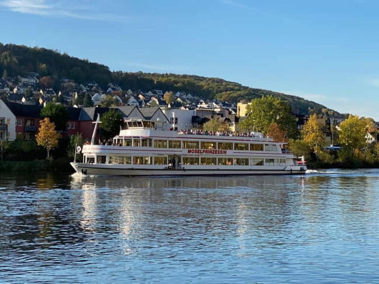 Bernkastel: 1-hour panoramic boat tour Lieser, Mülheim and back - What’s Included and What’s Not