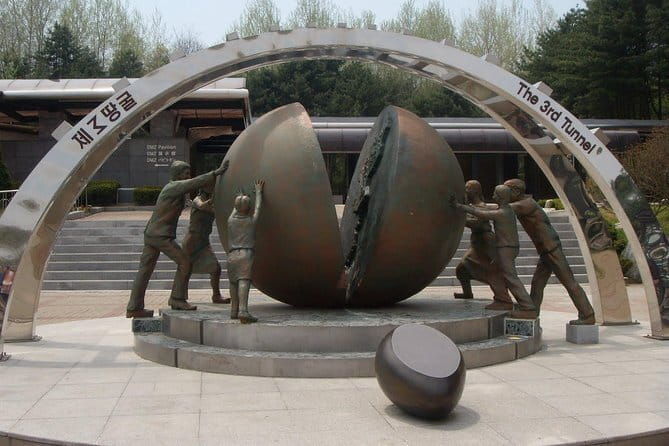 Best Korea DMZ Private Tour from Seoul (and Suspension Bridge) - Key Points