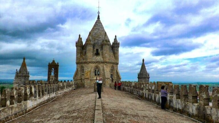 Between Life & Death: Roman Temple, Cathedral & Bone Chapel - Évora Cathedral: An Architectural Marvel