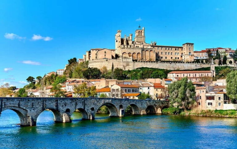 Béziers: Express Walk with a Local - Meeting Point: Starting at Pharmacie de la Citadelle