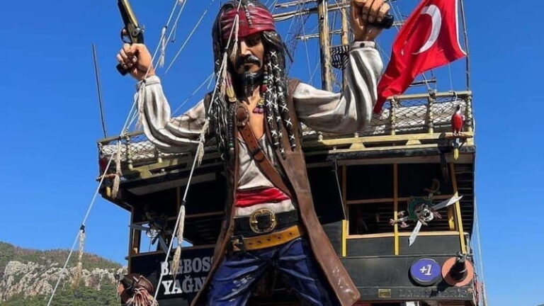 Bigboss Diamond Pirate Boat Trip - What Makes This Tour Stand Out