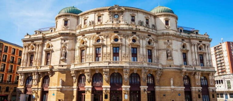 Bilbao: I am a guide who shows the history of the town of Bilbao. - Practicalities and Value